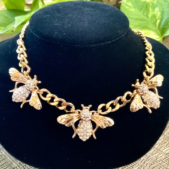 Lilly Pulitzer Necklace BEE NWT BUMBLEBEE  ⭐️ GOLD LINK CHAIN CRYSTAL - Picture 1 of 13